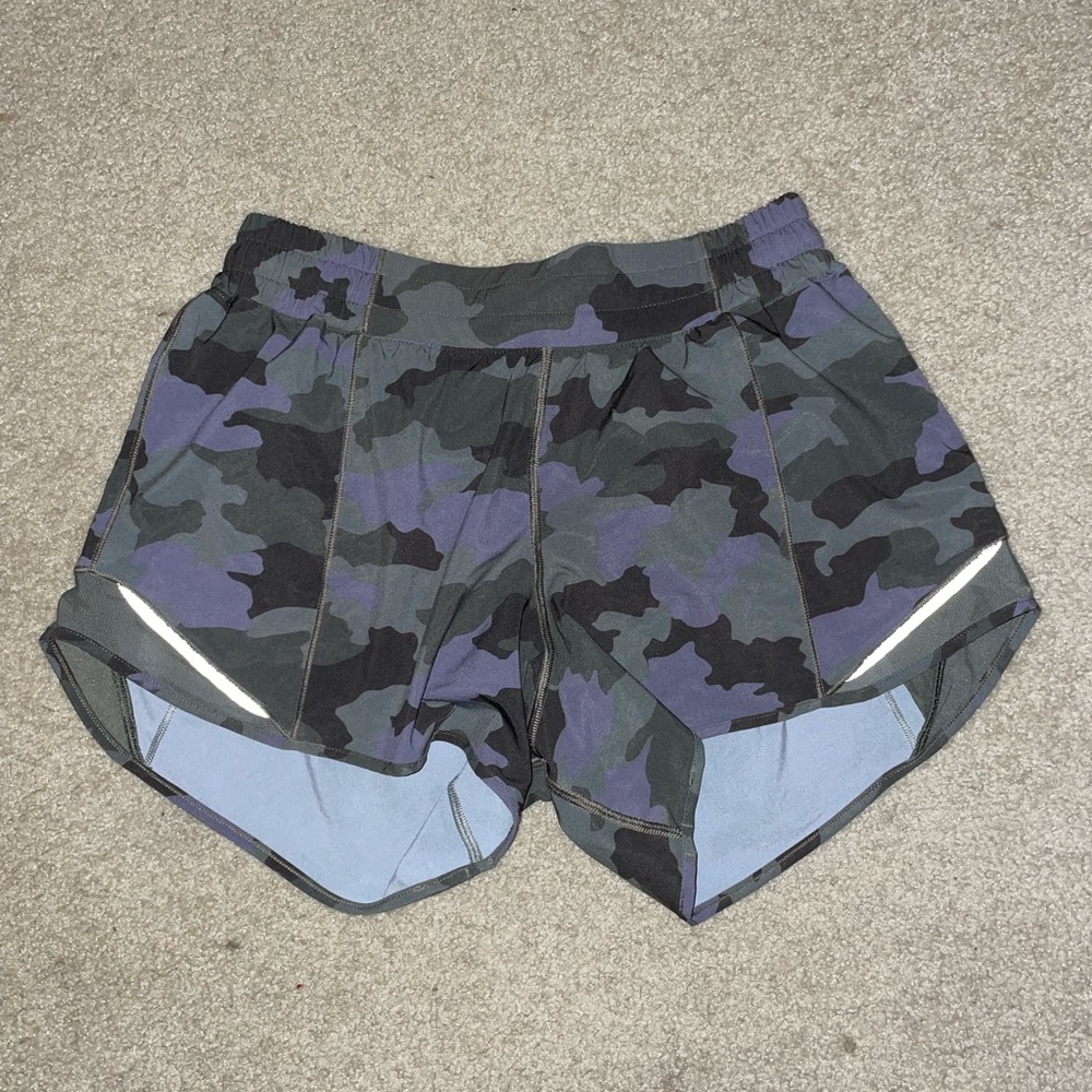 Lululemon Hotty Hot shorts